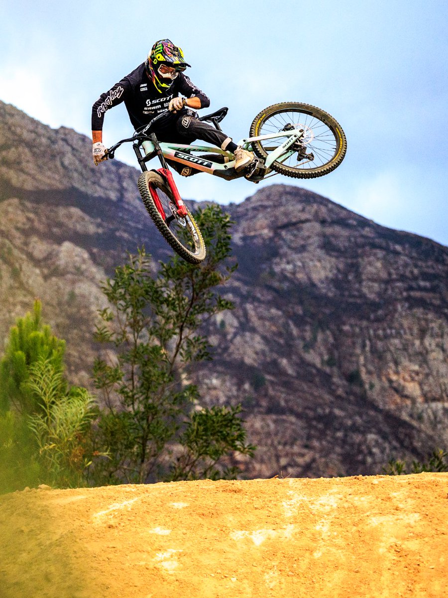 SRAM MTB tweet media