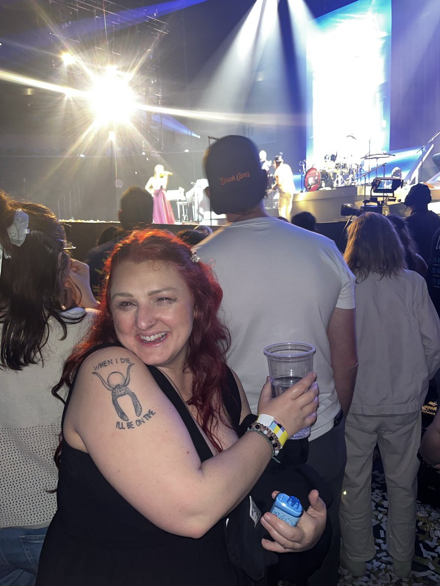 makdc_'s tweet photo. Final update: @thelumineers thank you so much for everything, for saving my life &amp; for the greatest show. What a dream come true. I cried the entire night out of pure joy. I love yall forever. https://t.co/b7HCIhf6nu