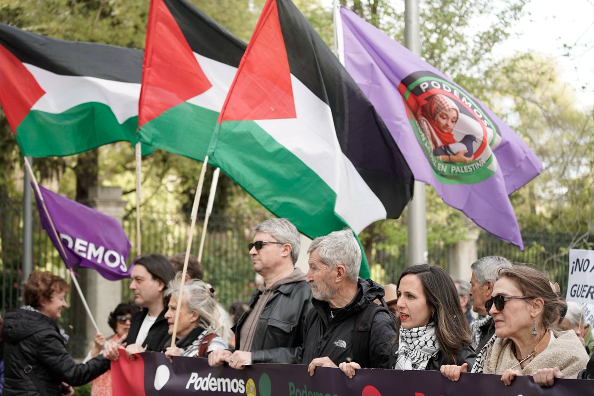 Podemos tweet media