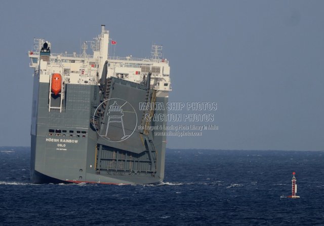 Shipguru's tweet image. #2026built #auroraclass #LNGPowered #PCTC #HOEGH_RAINBOW #approaching #grandharbourmalta - 26.03.2026 - maltashipphotos.com - NO PHOTOS can be used or manipulated without our permission @HoeghAutoliners @worldshipsoc @ShippingMag @ShippingTV @shippingdata @FactsShipping