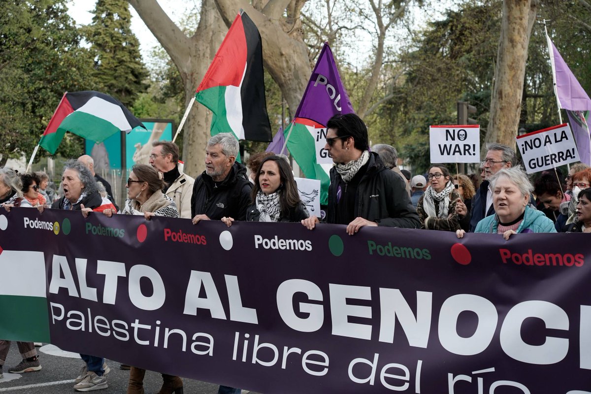 Podemos tweet media