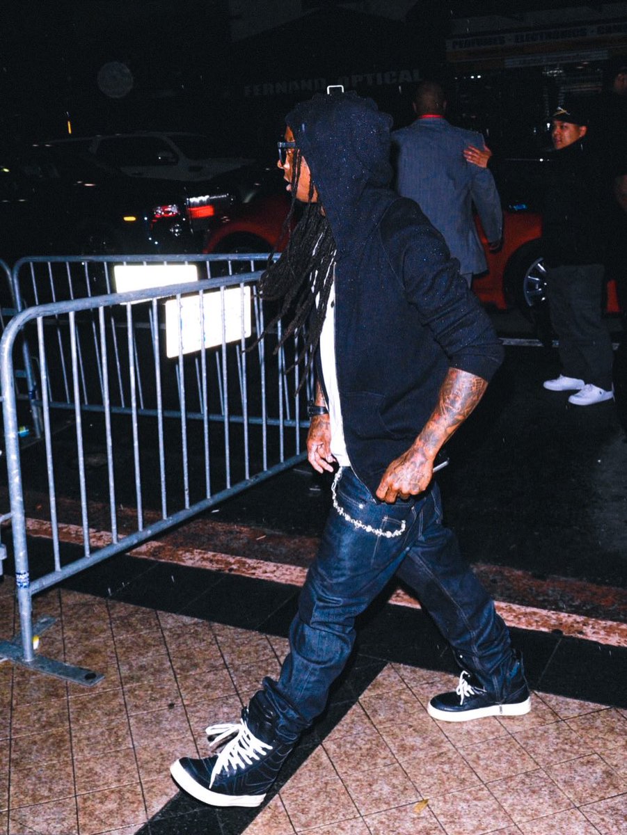 Pyrexski✞ tweet media