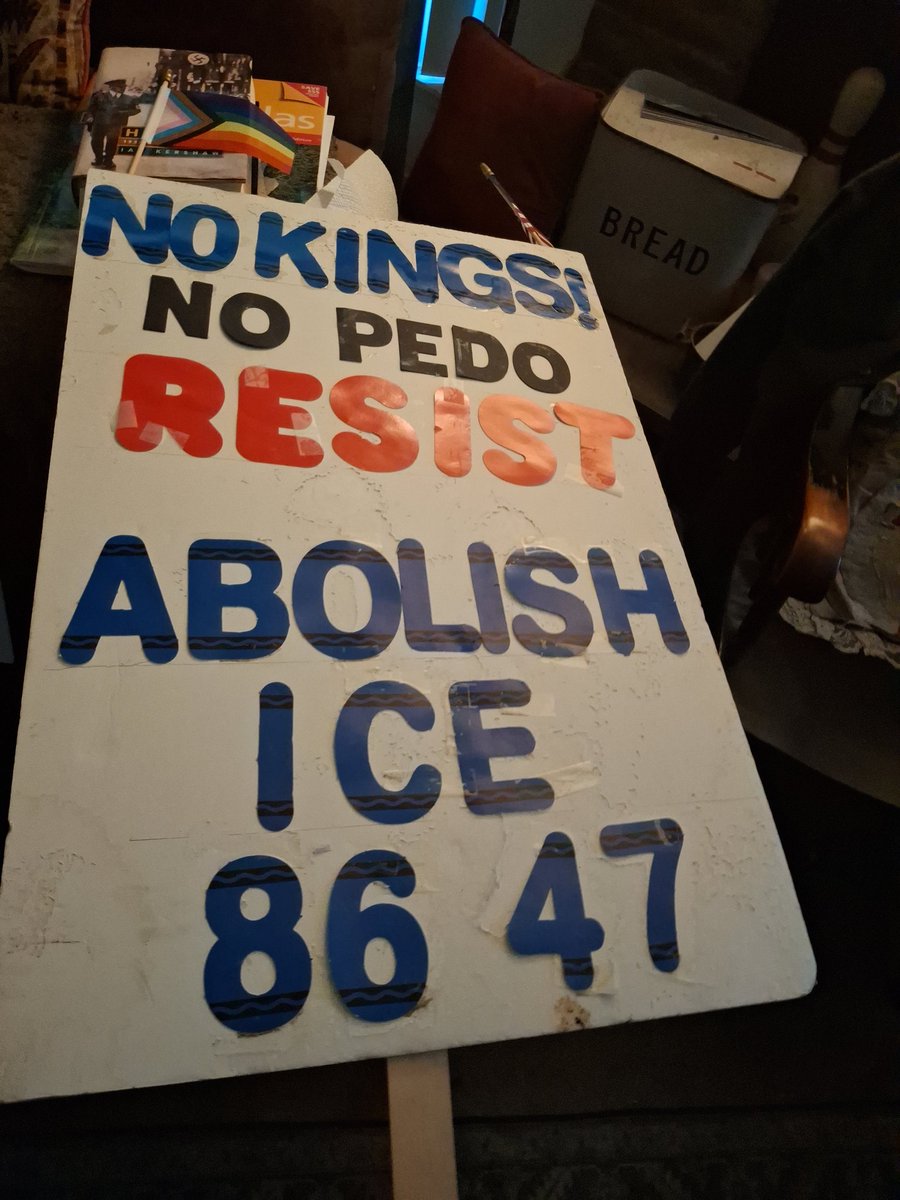 ReggaeShark🦈☮🎸🎶🌻⚾🟧🐾 tweet media