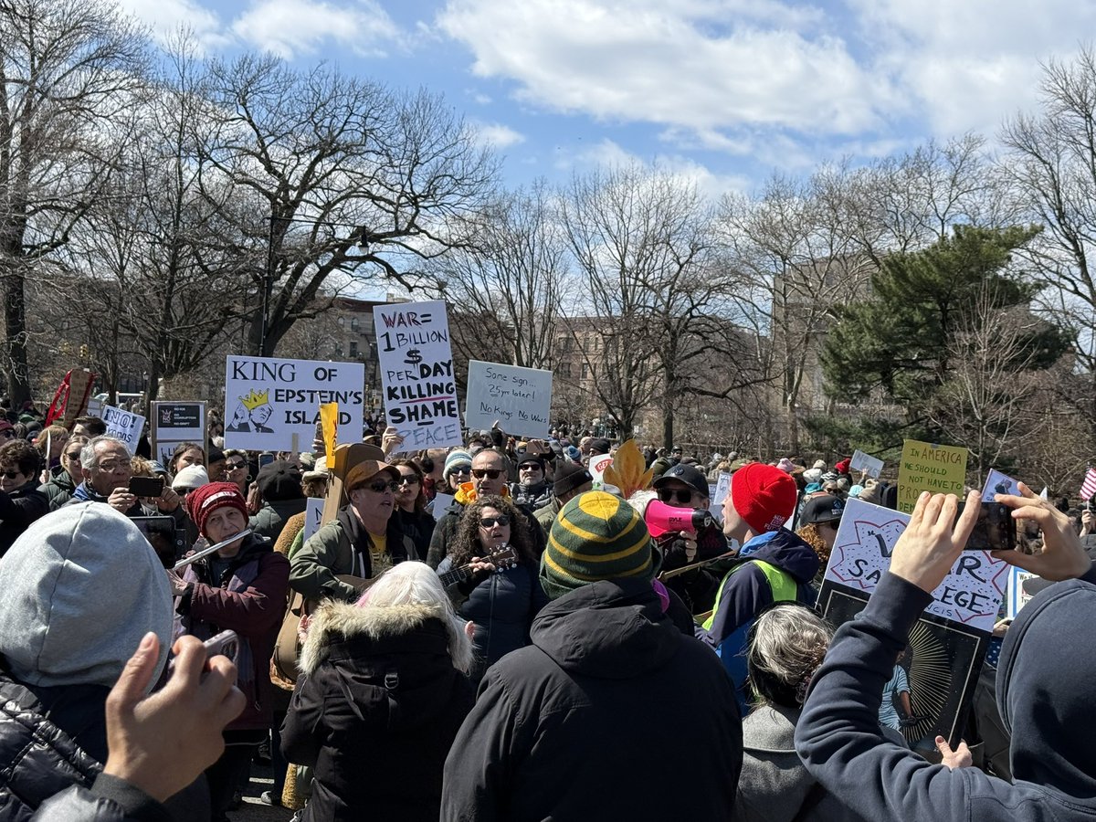Assemblymember Robert Carroll tweet media