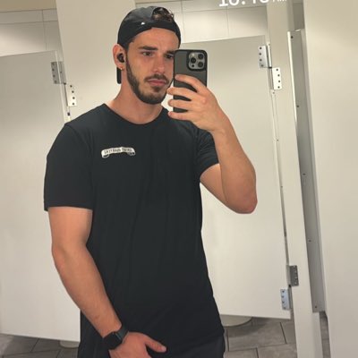 Benjamin Lee tweet media