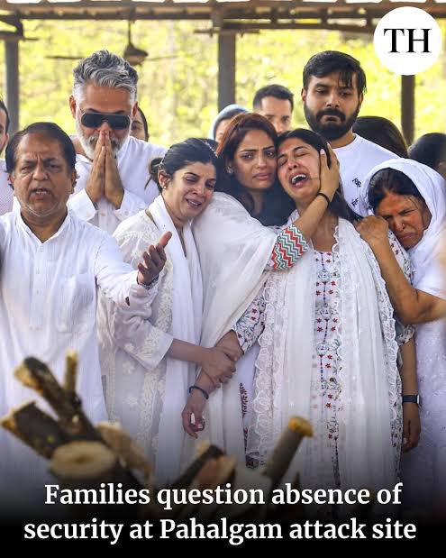 aree_shuklajii tweet media