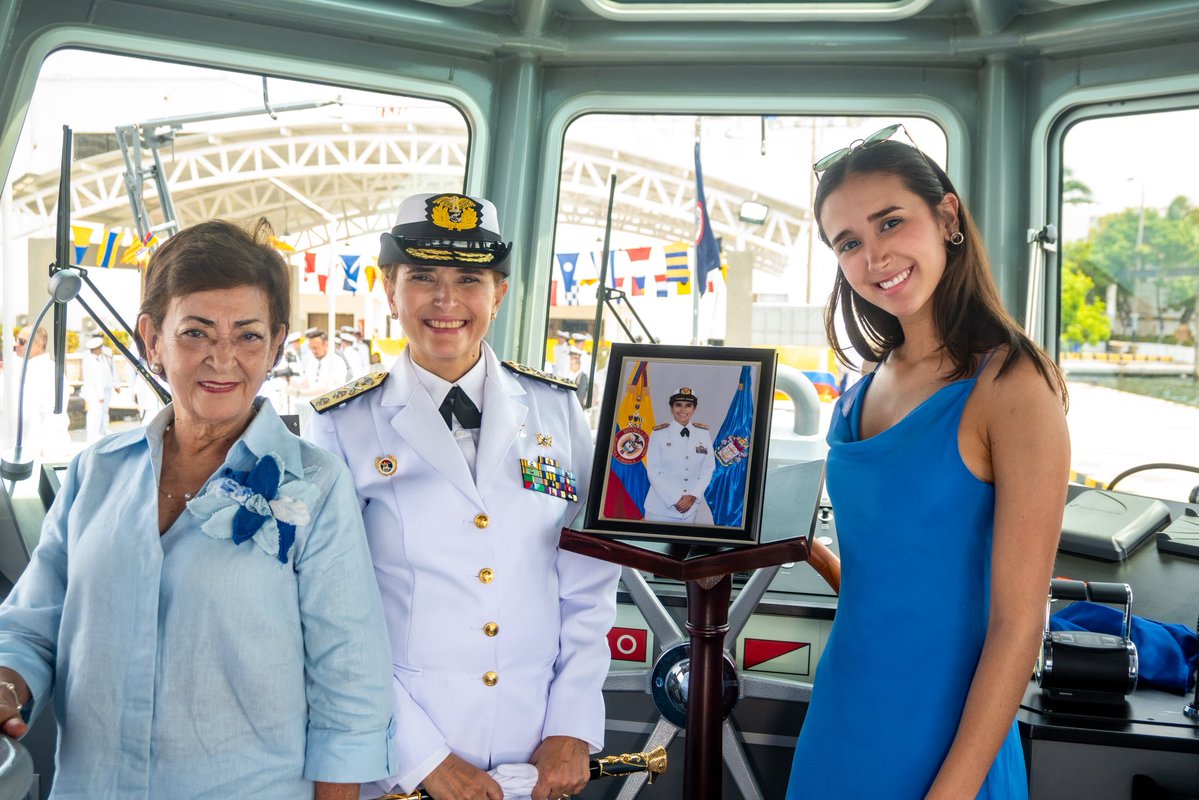 Comandante Armada de Colombia tweet media