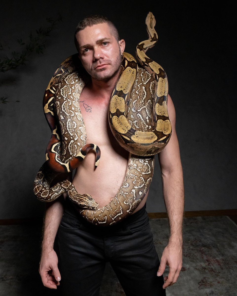 James Maciel charms boas... 😍 🔥 🐍