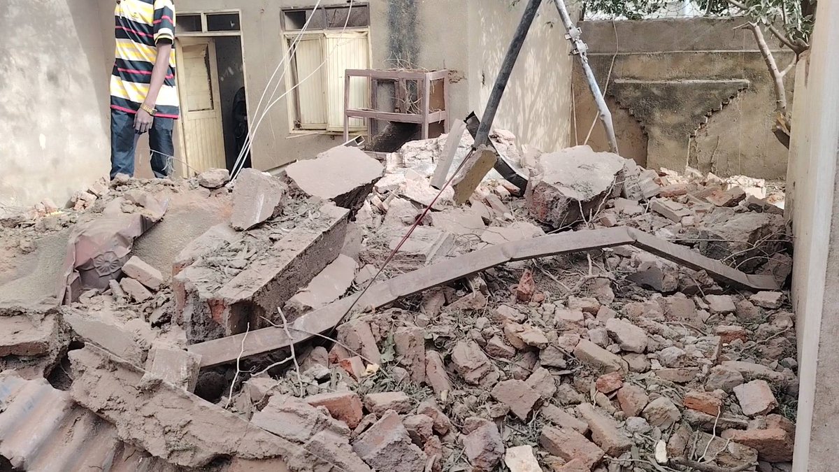 SudanTribune_EN's tweet image. Images show the aftermath of Sudanese army drone strikes targeting civilian areas in the eastern district of Zalingei on Friday night. #Sudan #Zalingei #Darfur

sudantribune.com/article/312186