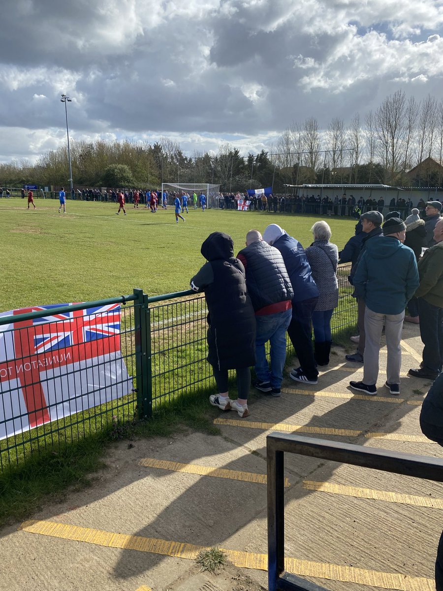 Debrap64's tweet photo. @GoddyRoversFc  and @NuneatonTFC  great game today the only winner was non league football 👏 👏 ⚽️ https://t.co/qzMP6WysUe
