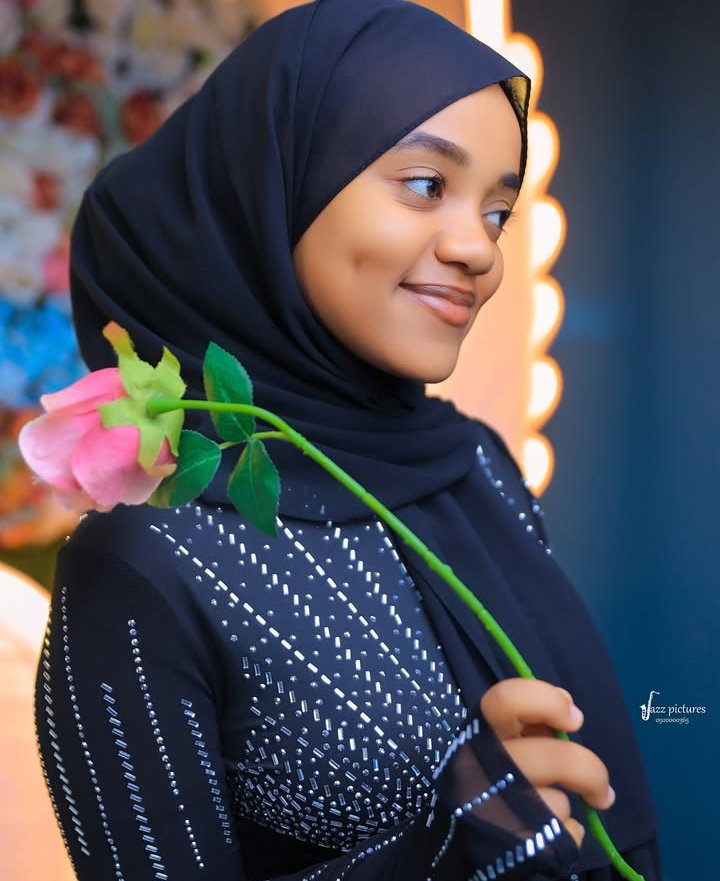 Shakutii 🥀 tweet media