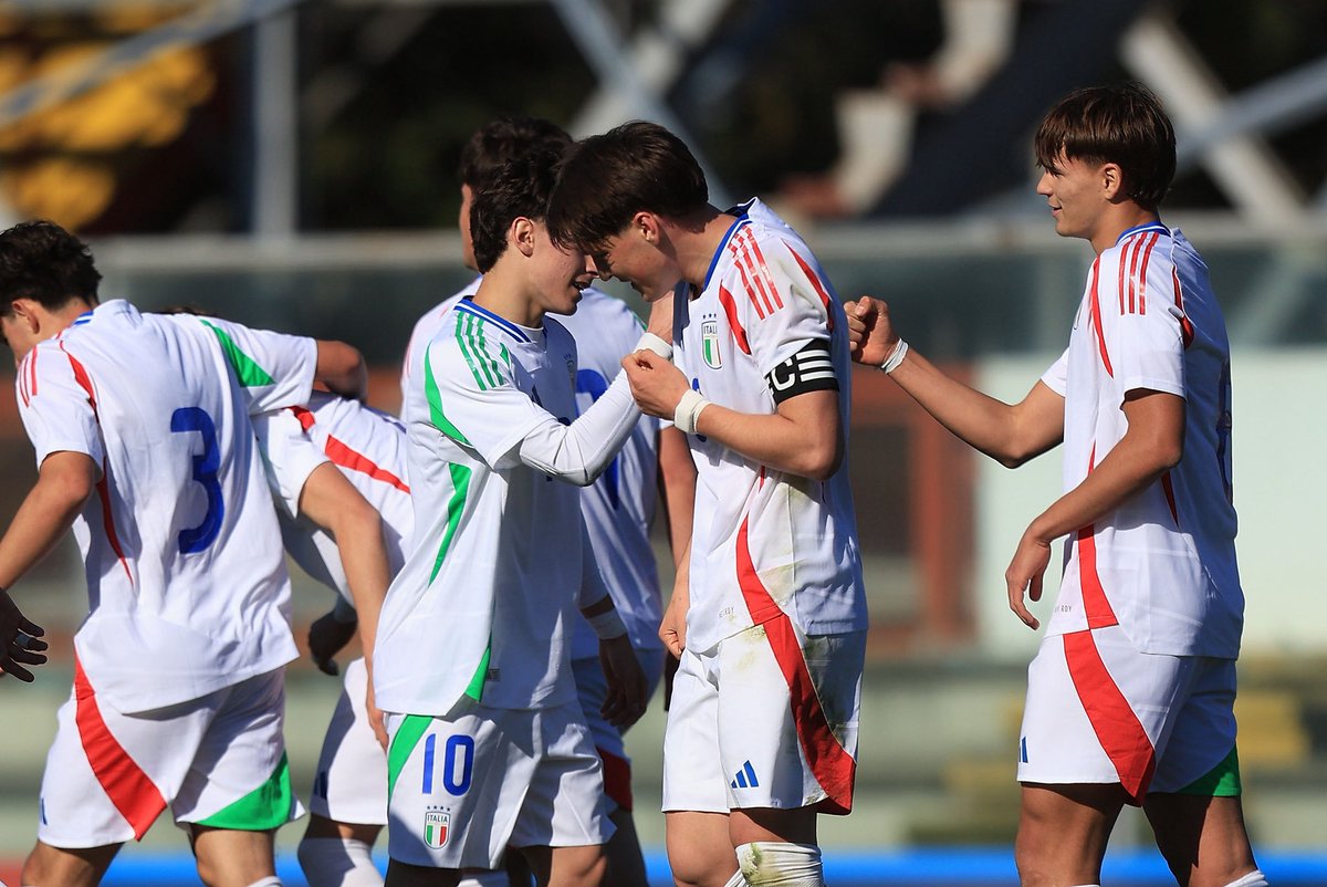 Nazionale Italiana ⭐️⭐️⭐️⭐️ tweet media