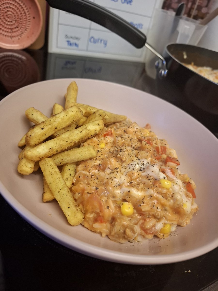 Holly 🩷 tweet media