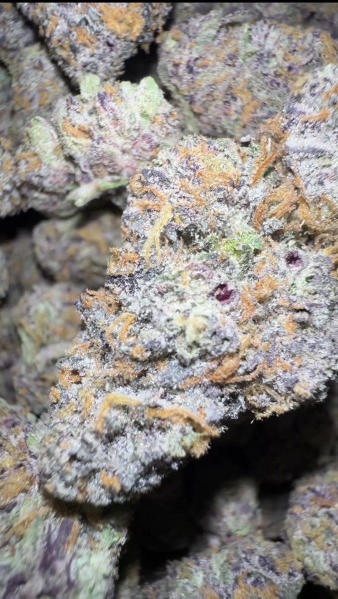 WriteWeed tweet media