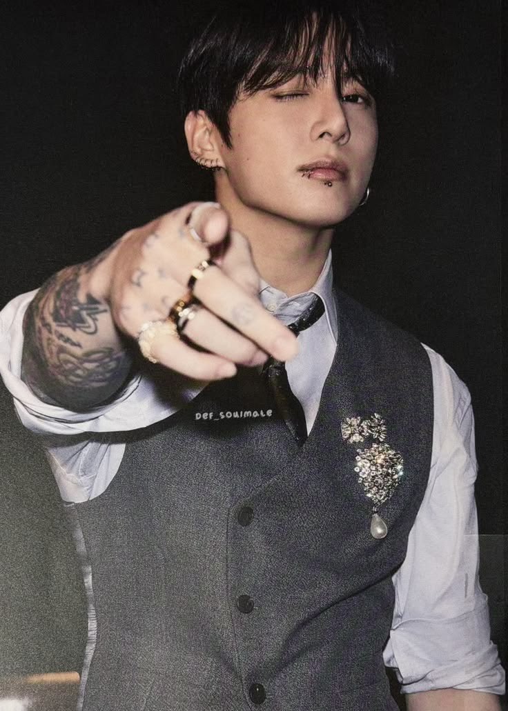 betty 🐇 tweet media