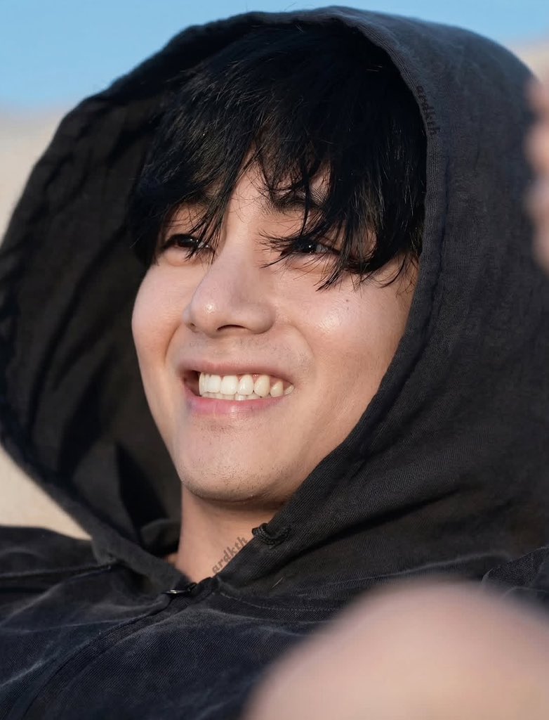 Taehyung Base tweet media