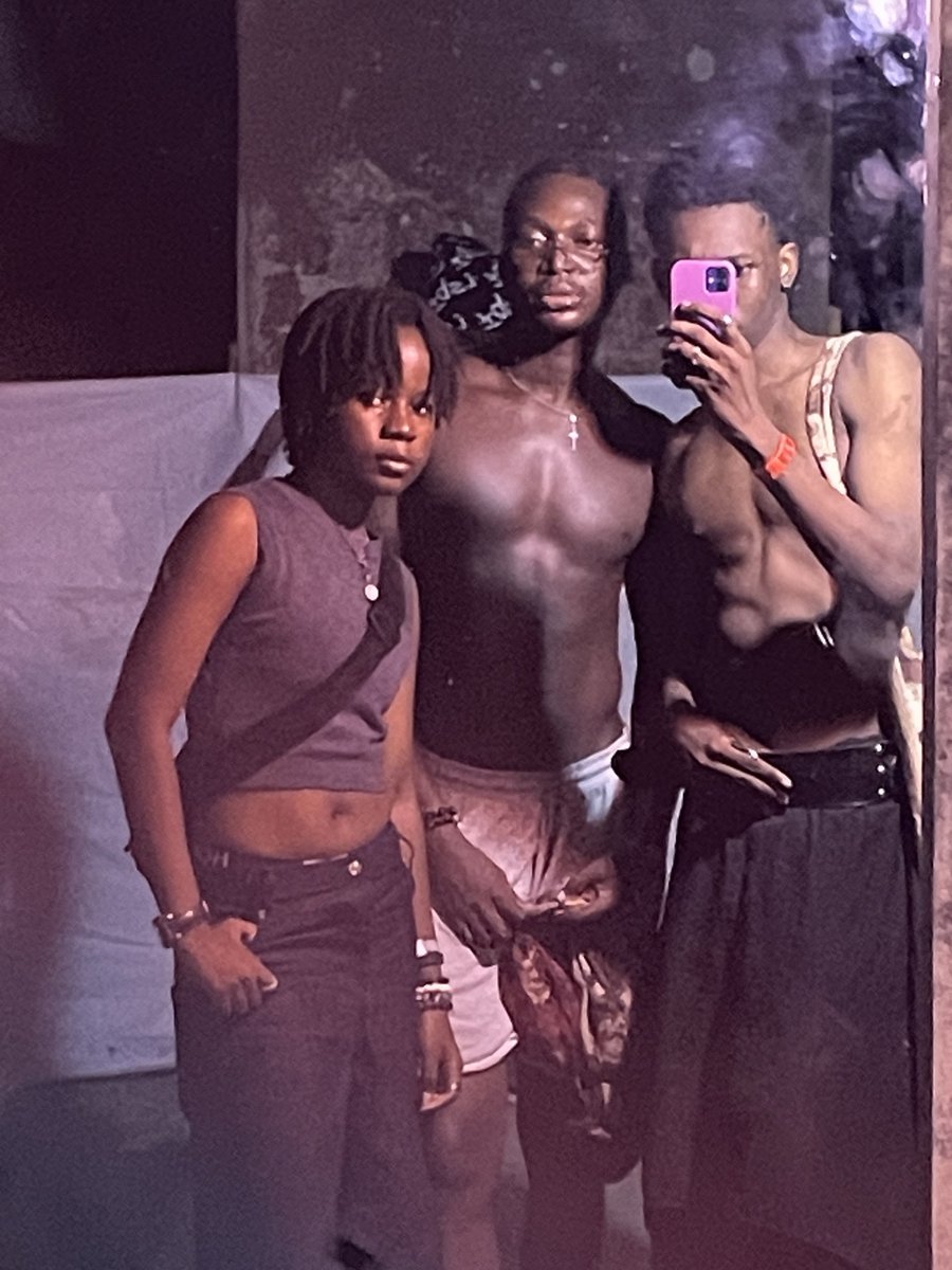 Onifuro town castle tweet media