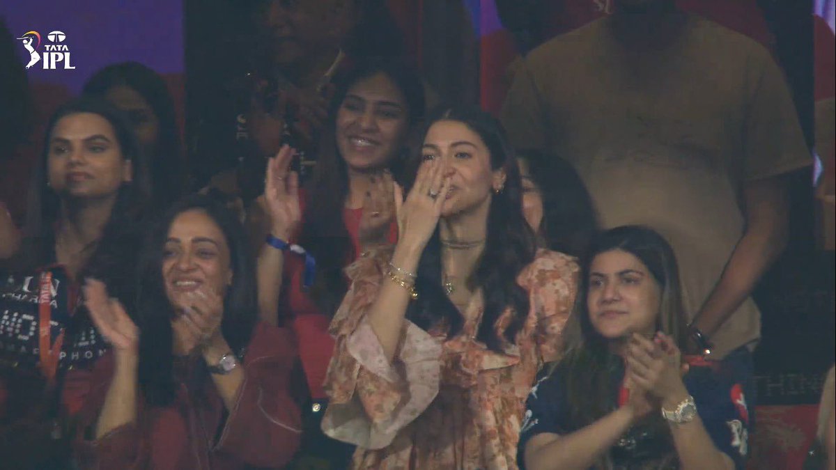 Cringe chokli 😂

1st match ge e bildup beka..? 

#RCBvsSRH  #IPL2026