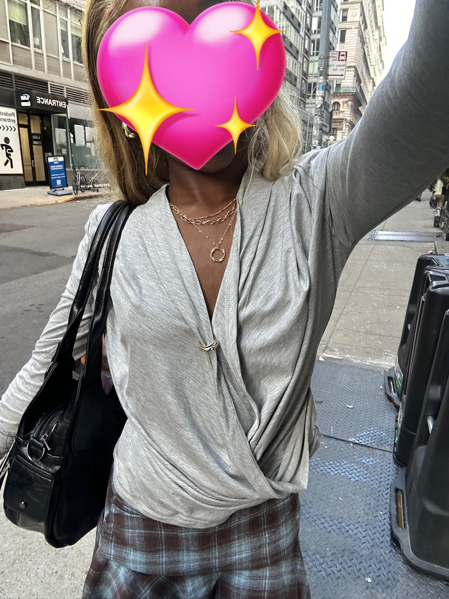 sh✩n saw bts from a boat 🪭 tweet media