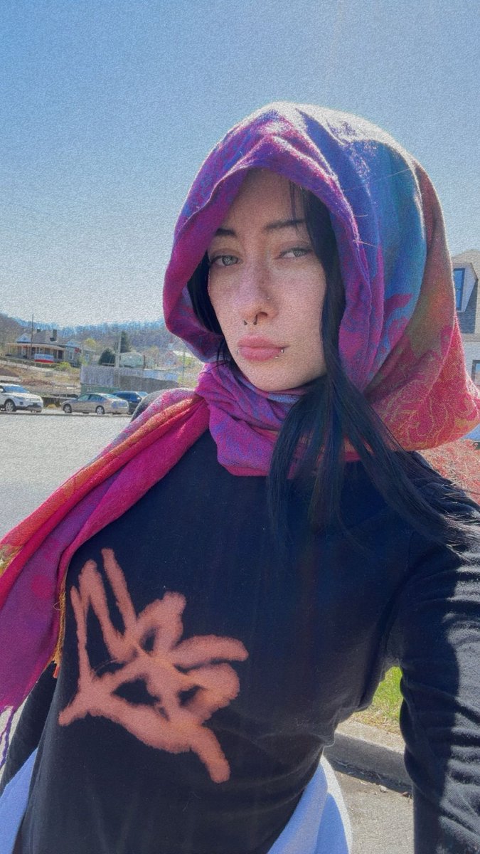 honeyflavoredem's tweet image. FUCK. ICE. USE YOUR VOICE. SPEAK UP. 
#nokings #fuckice