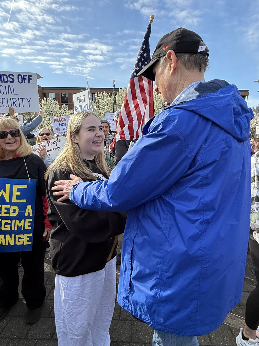 Ron Wyden tweet media