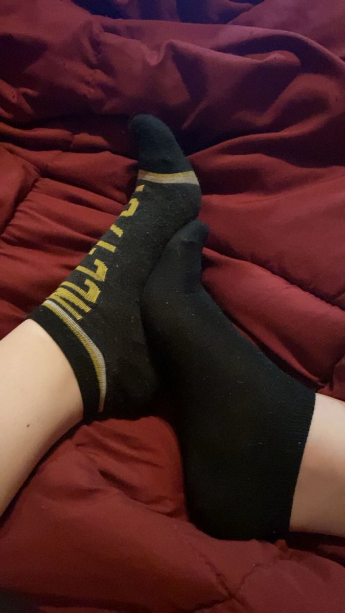 baby_dragos's tweet photo. And some love to my feet enjoyers out there 😘😘

#buyingcontent #feetworshi̇p #selling https://t.co/9kXlK4Grt8