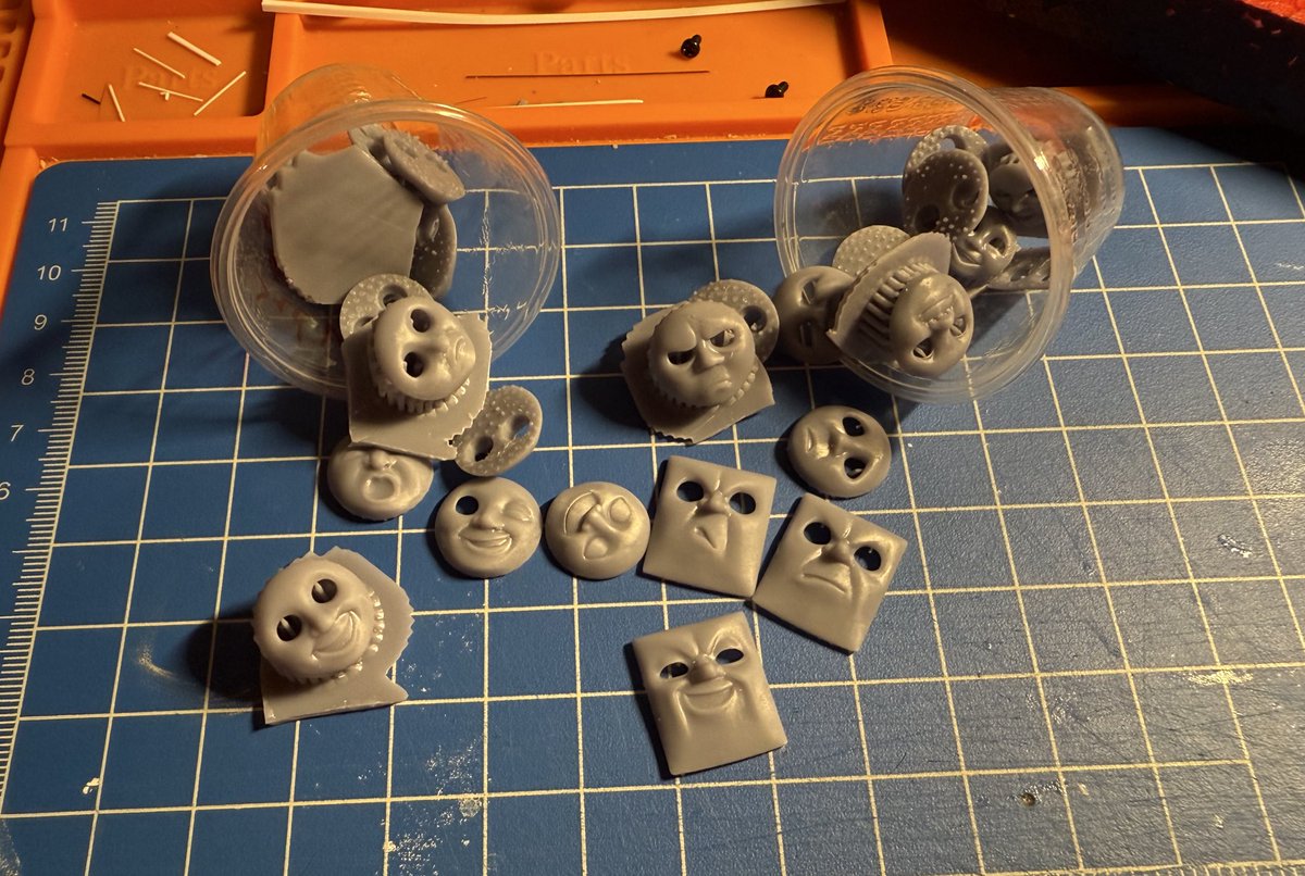 TomTeeLegend's tweet photo. SO, I will be starting my first face sale of various faces that are workable prints, with permission from the modelers.

These are faces that were rejected by me for my own projects or during comms, where it was more ideal to just reprint them, these are prints that are workable. https://t.co/F0cgFQjDRf