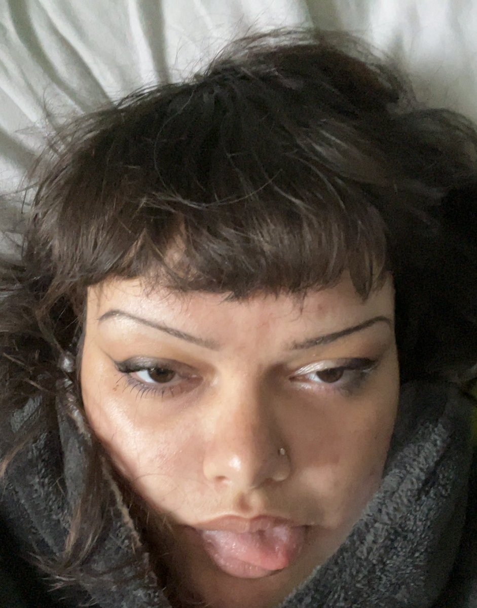 momma violet ☥ tweet media