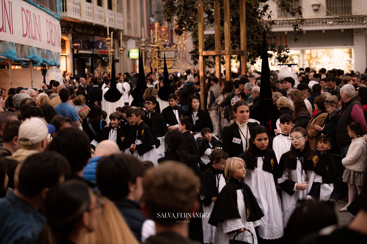 SalvaFdzPH's tweet photo. Al caer la tarde.
•
@cristomutilado
•
#CofradiasMLG #Malaga #Mutilado https://t.co/siPEzGgWIH