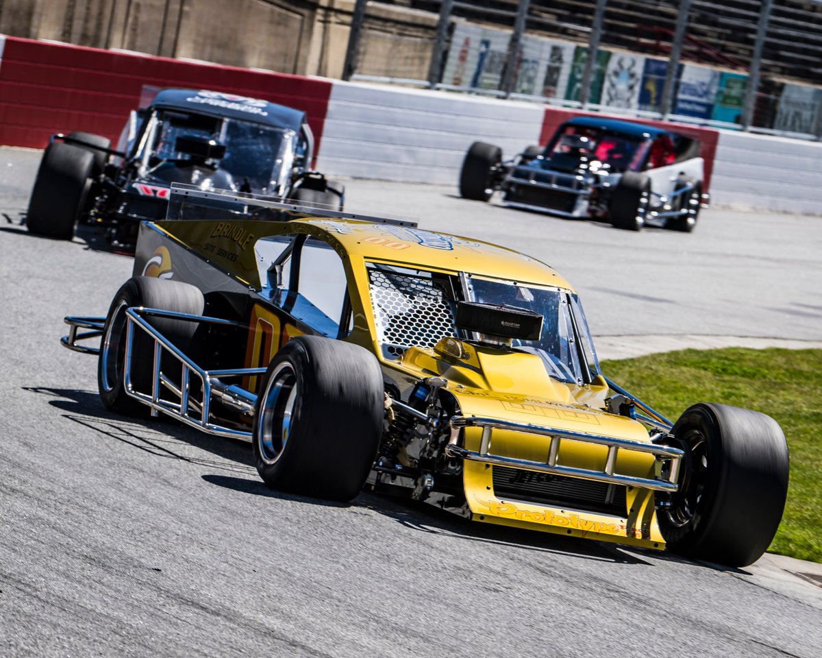 Bowman Gray Stadium tweet media