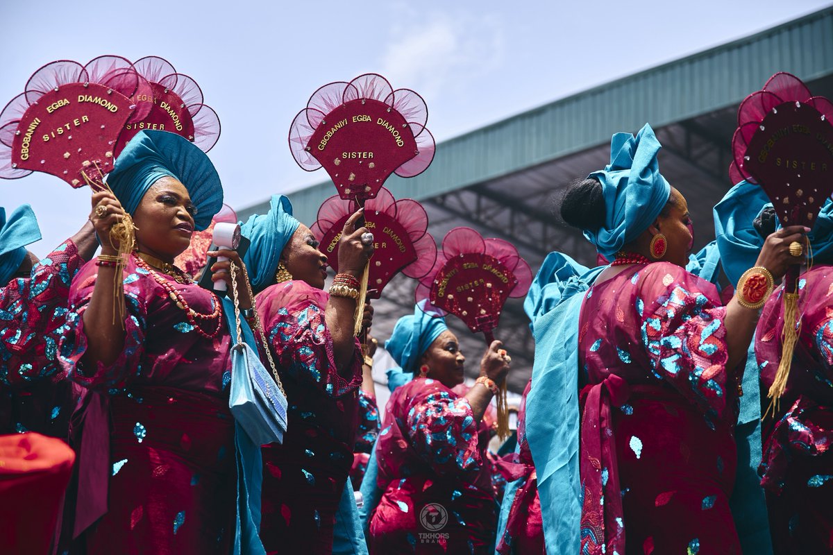 BabyGirl Photographer(TikhorsBrand) tweet media