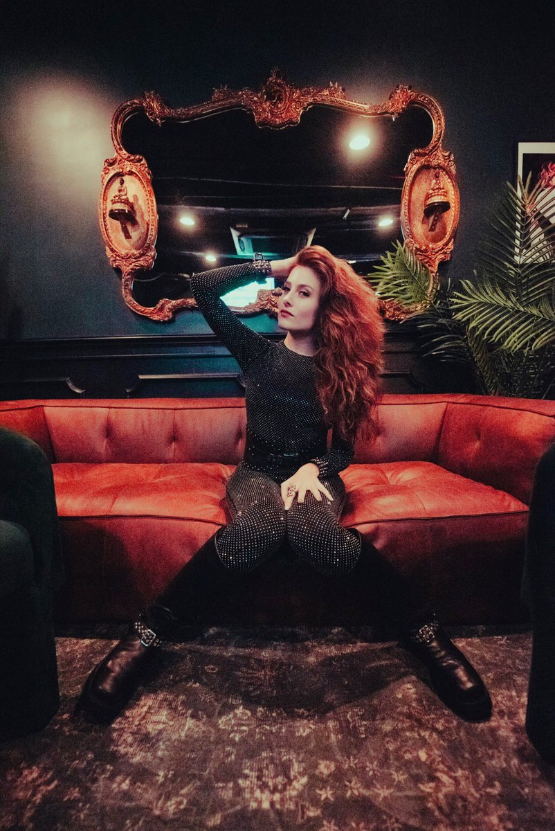 DIAMANTE tweet media