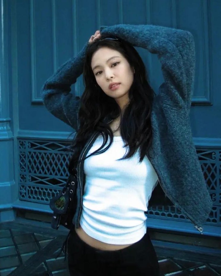 rubyjenniepink1 tweet media