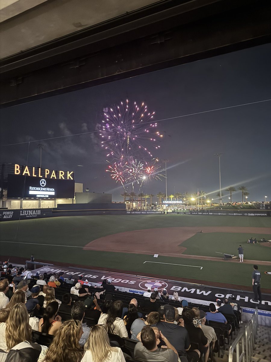 Craig W. tweet media