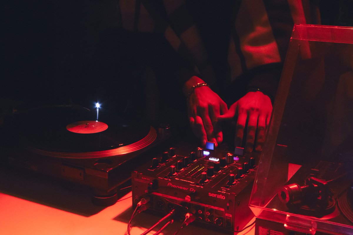 Israel Montiel tweet media