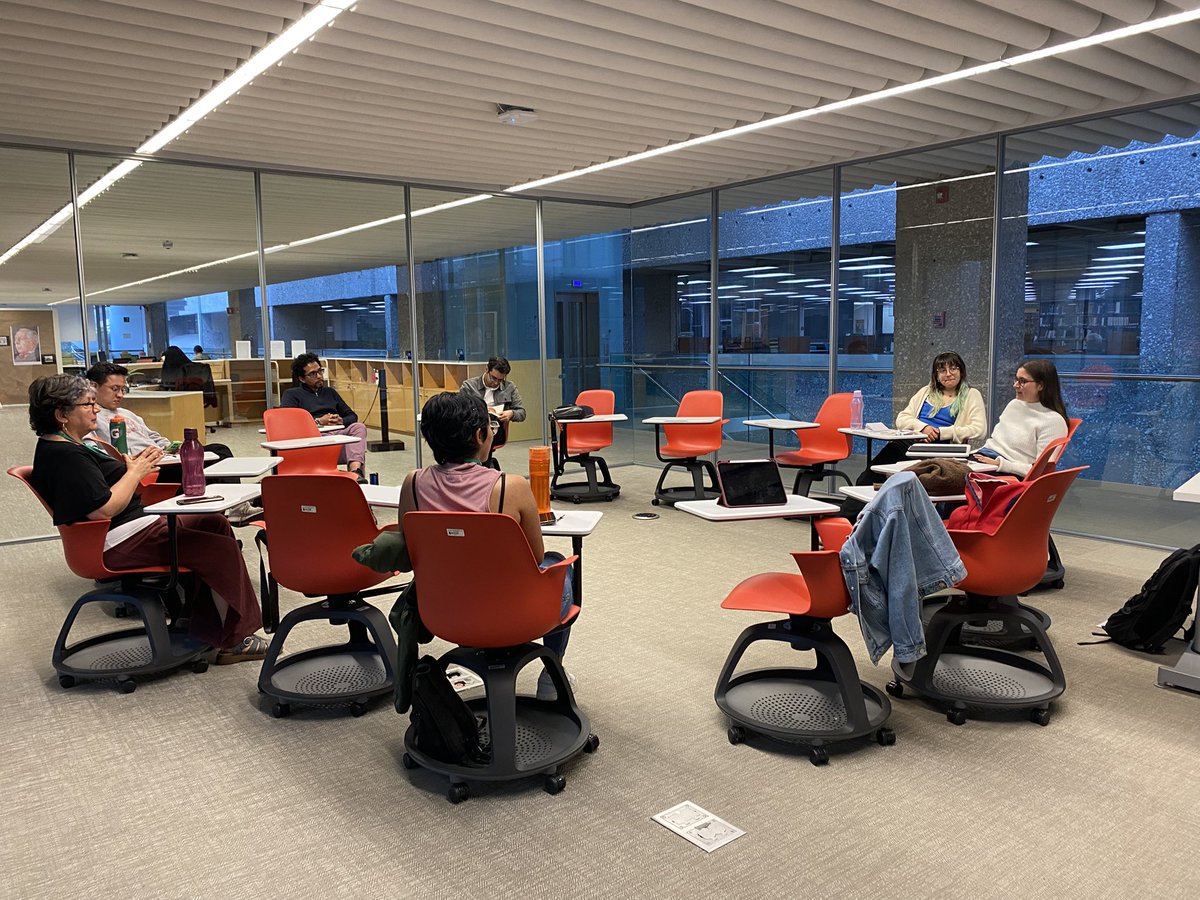 Círculo de lectura COLMEX tweet media