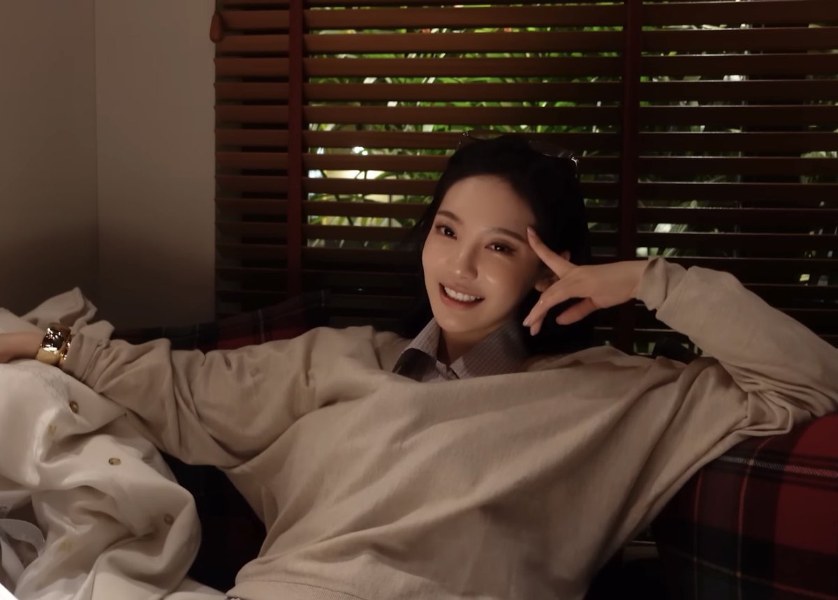 nwray:.🦋 tweet media