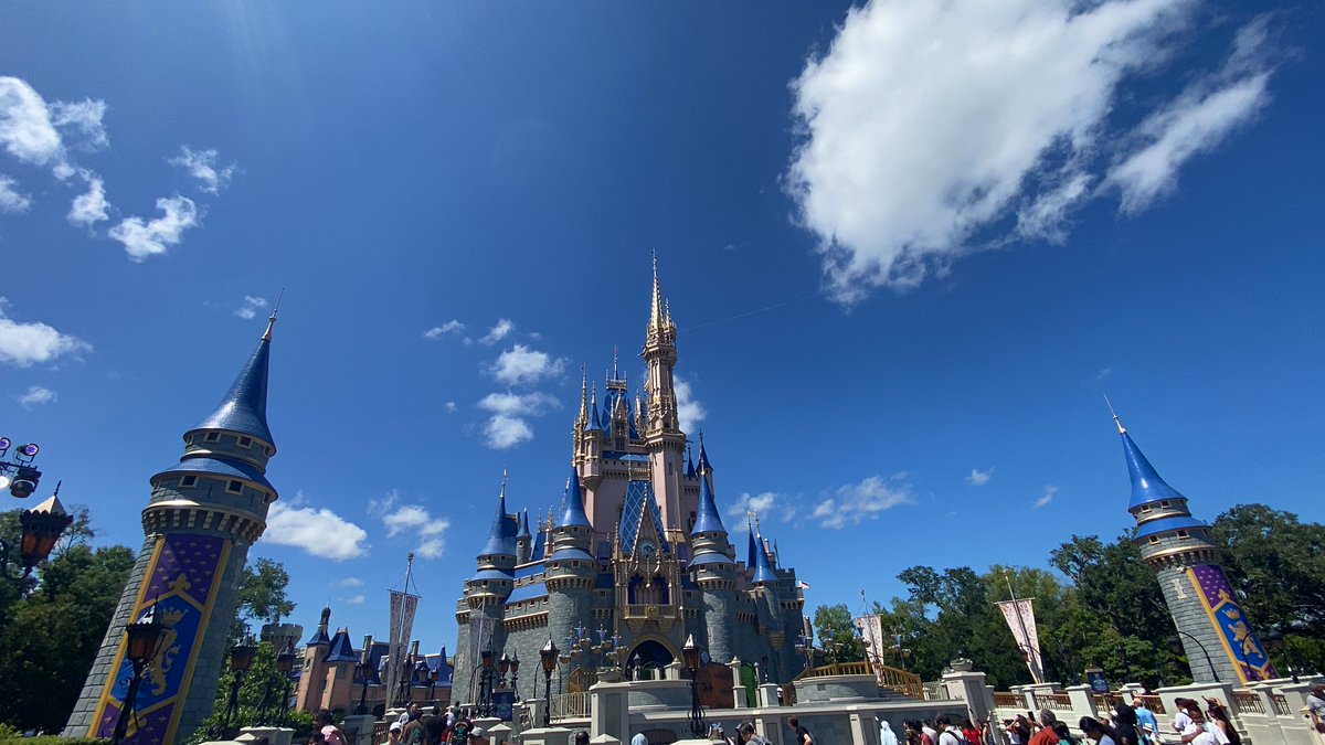 DisneyClipsGuy tweet media