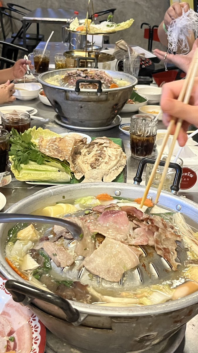 ᥫᩣ 𝗯𝗲𝘀𝗶𝗱𝗲𝗨☀️🪐 🦆 (Slow) tweet media