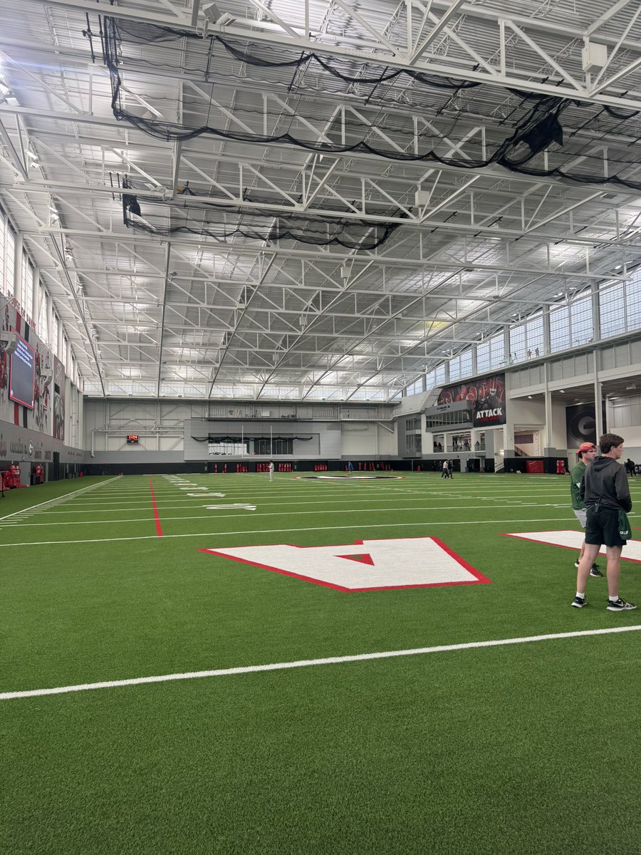 ELCAFootball's tweet photo. 𝑵𝒐𝒕𝒉𝒊𝒏𝒈 𝒍𝒊𝒌𝒆 𝒂 𝑺𝒂𝒕𝒖𝒓𝒅𝒂𝒚 𝒊𝒏 𝑨𝒕𝒉𝒆𝒏𝒔! https://t.co/yBHQA81Y9i