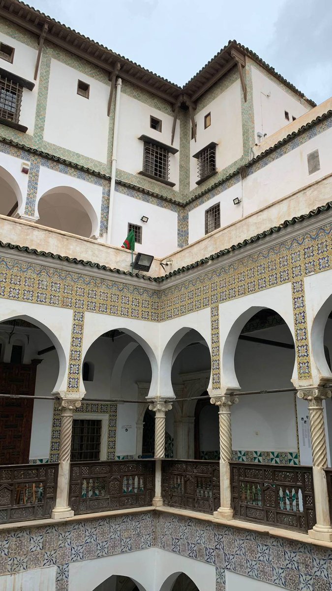 R ۞ 🇩🇿 tweet media