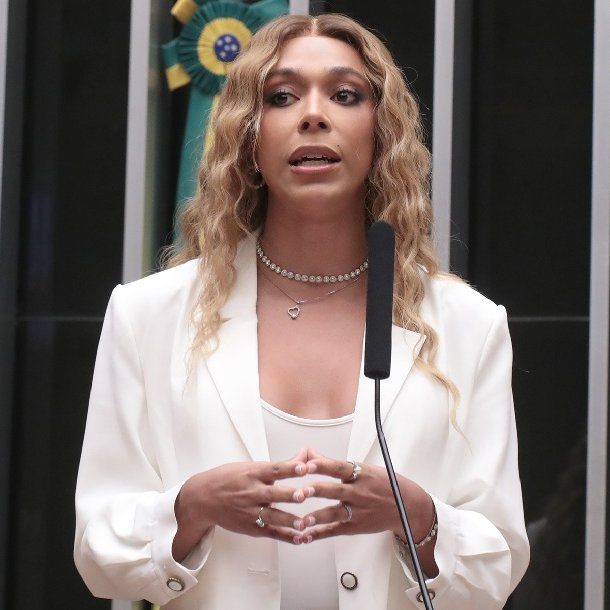 République tweet media