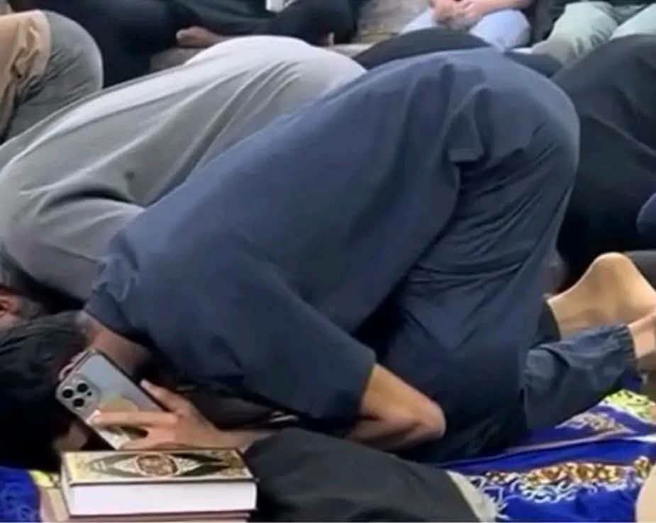 مُـراد tweet media