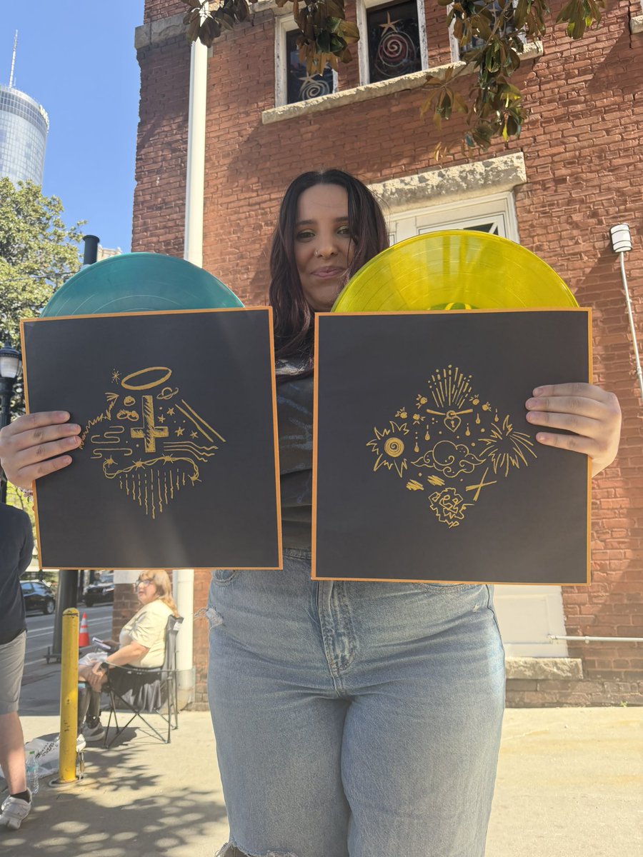 melanie💫 tweet media