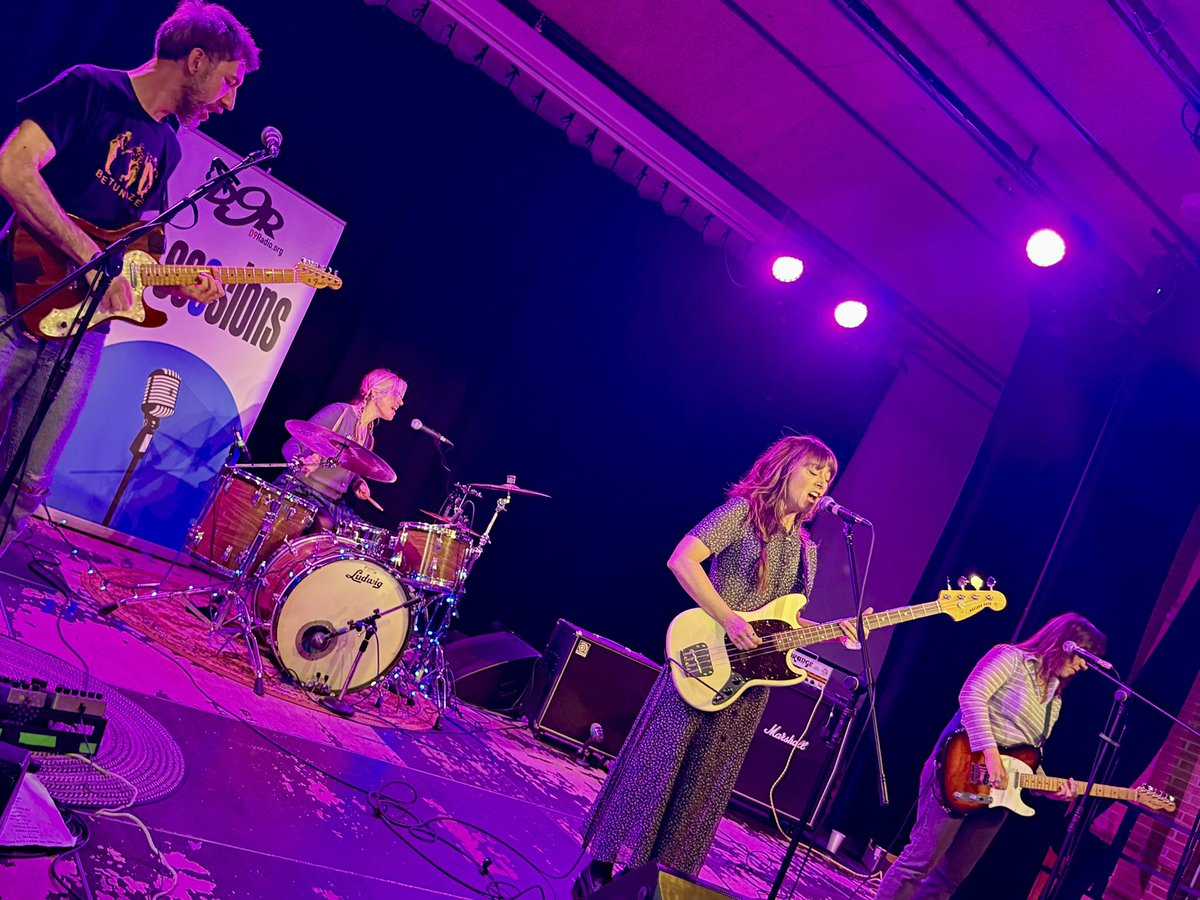 Popistant tweet media