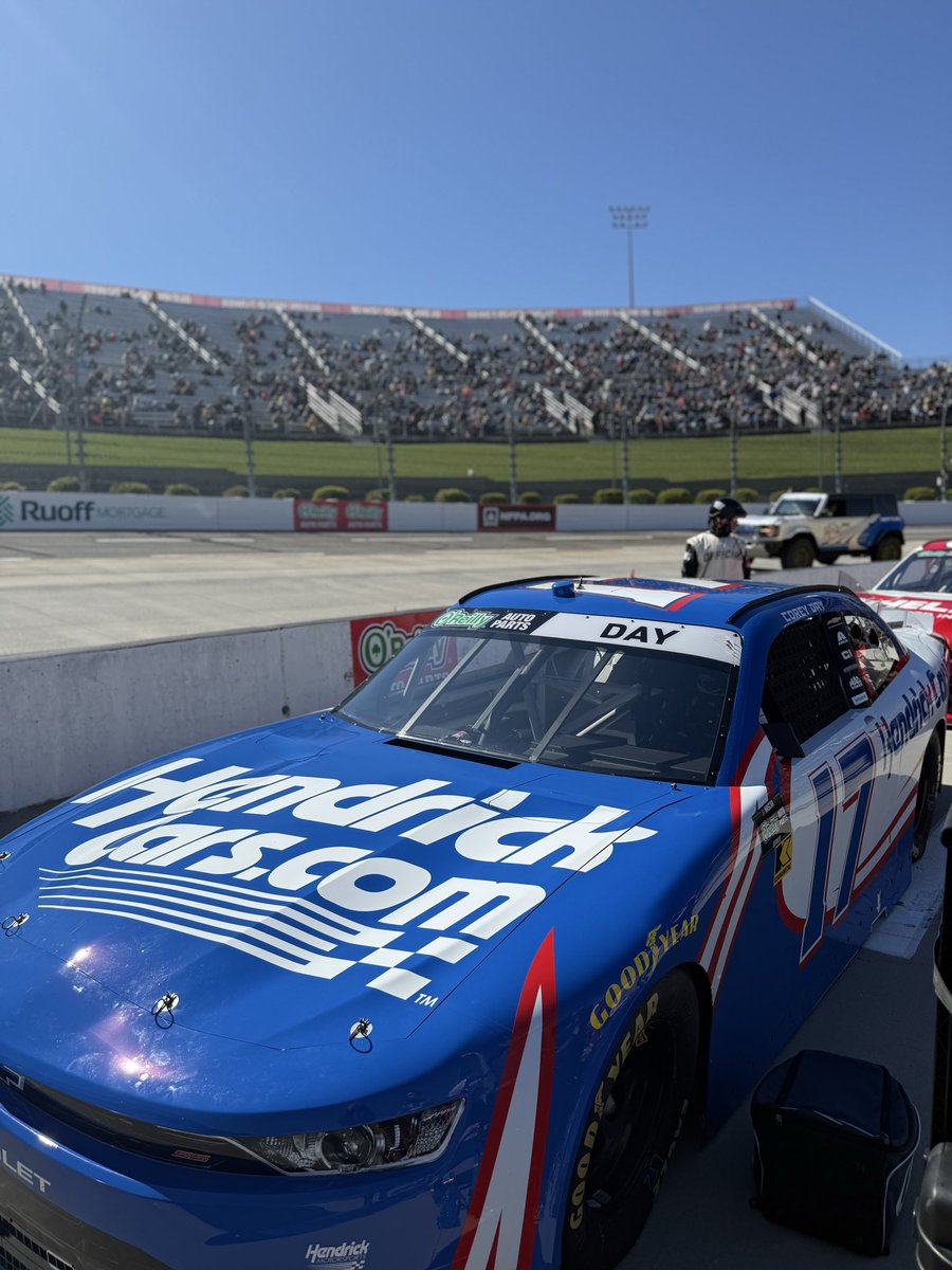 No. 17 Team tweet media