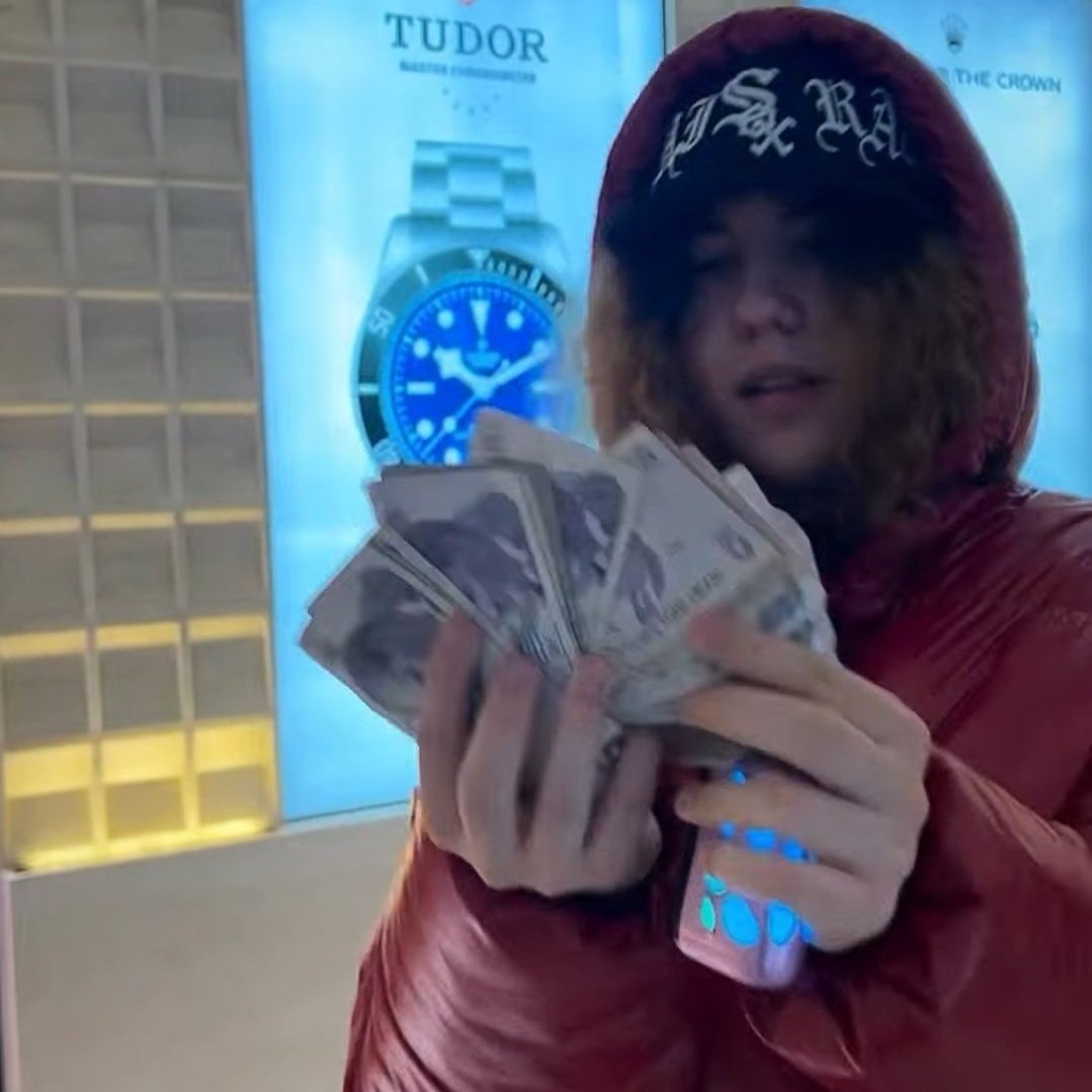 yves'✶ #4dd3r4ll tweet media