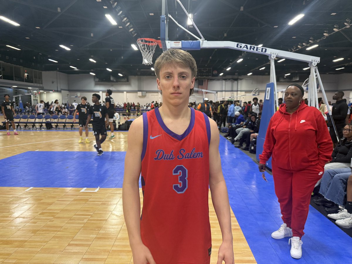 TriHoopsNet's tweet photo. 6’0 2027 CP Perry (Dub Salem 17U)
is such a creative guard with the ball. Smooth handle, strong shot creation, sneaky athleticism, and consistently keeps defenders off balance. Plays with grit and intensity. https://t.co/FaX9i93wwG