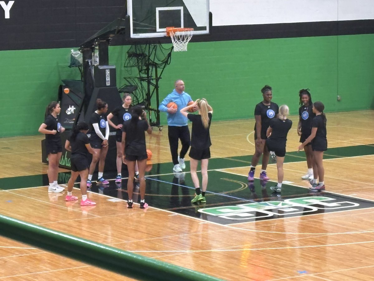 Laine Lyles tweet media