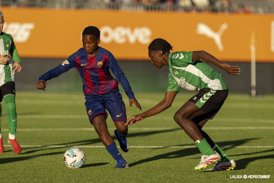 FC Barcelona - Masia tweet media